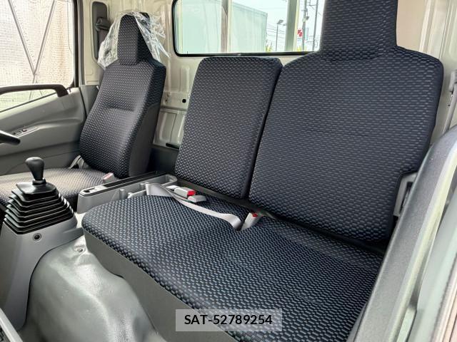 Hino DUTRO 2025-12 8524469-21