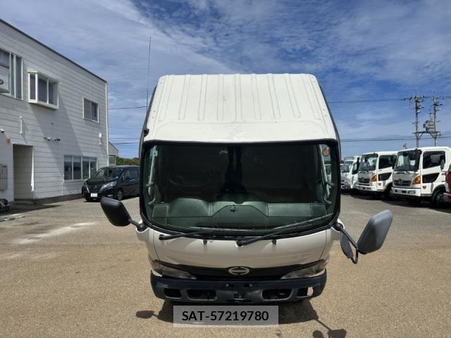 Hino DUTRO 2013-12 8524551-8