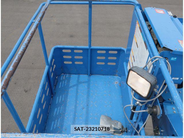 Hino DUTRO 2023-09 8524452-12