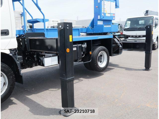 Hino DUTRO 2023-09 8524452-15