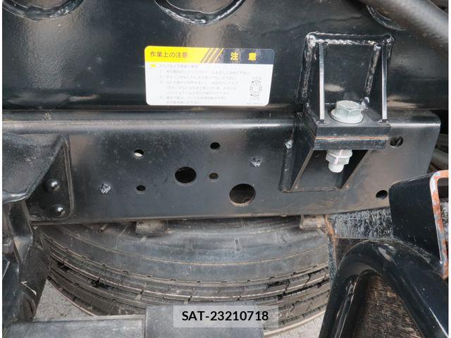 Hino DUTRO 2023-09 8524452-18