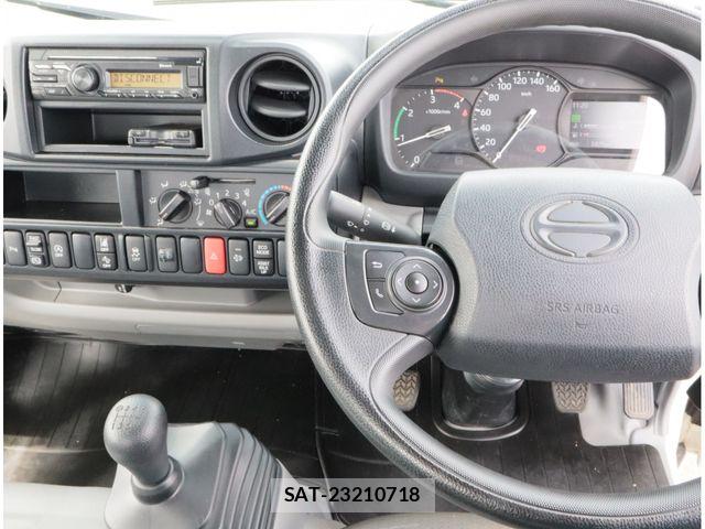 Hino DUTRO 2023-09 8524452-23