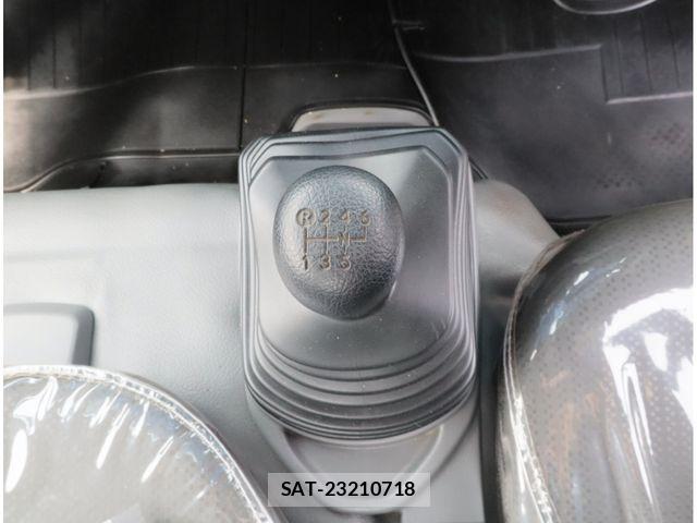 Hino DUTRO 2023-09 8524452-24