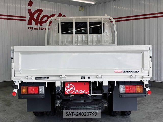Hino DUTRO 2025-12 8524474-3