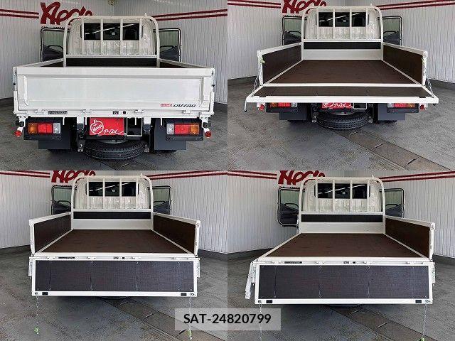 Hino DUTRO 2025-12 8524474-4