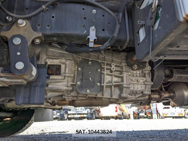Hino DUTRO 2019-09 8524516-18