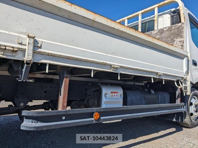 Hino DUTRO 2019-09 8524516-23