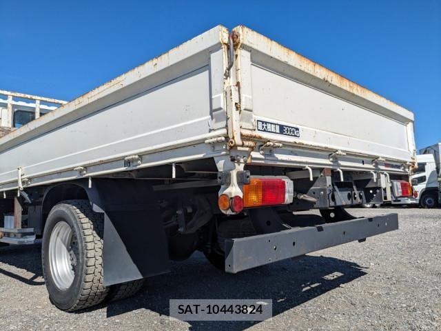 Hino DUTRO 2019-09 8524516-6