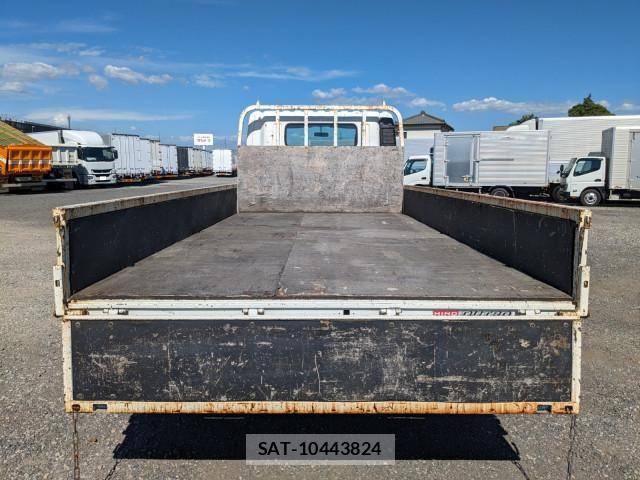 Hino DUTRO 2019-09 8524516-7