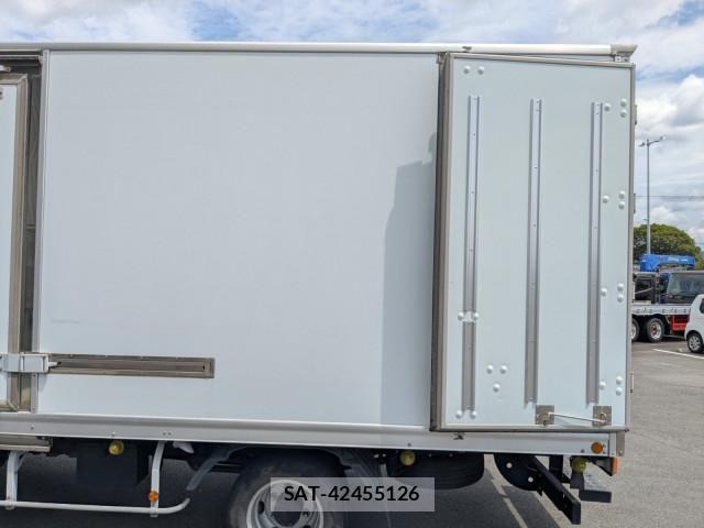 Hino DUTRO 2020-10 8524467-18