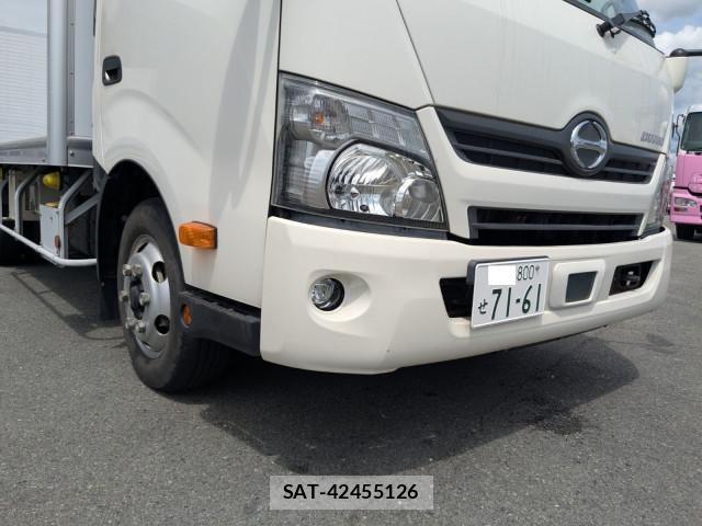 Hino DUTRO 2020-10 8524467-21