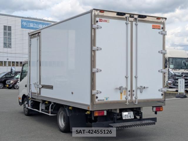 Hino DUTRO 2020-10 8524467-2