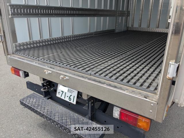 Hino DUTRO 2020-10 8524467-8