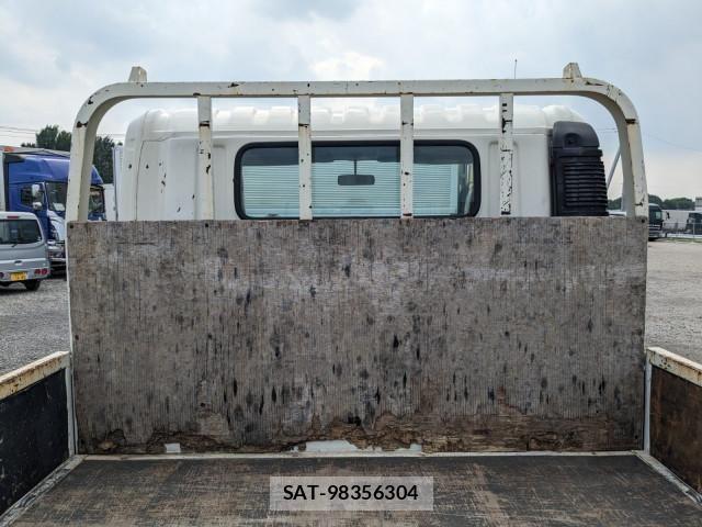Hino DUTRO 2019-09 8524505-11