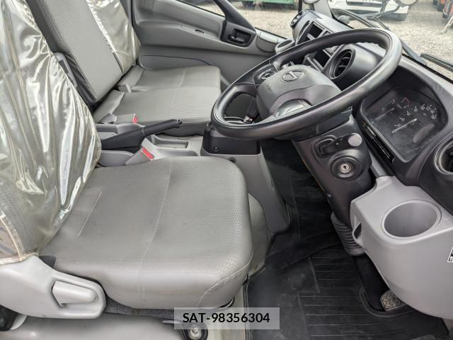 Hino DUTRO 2019-09 8524505-20