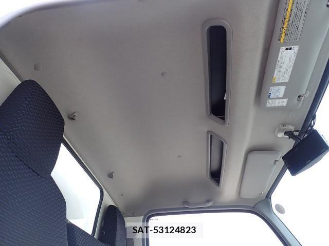Hino DUTRO 2019-11 8524552-12