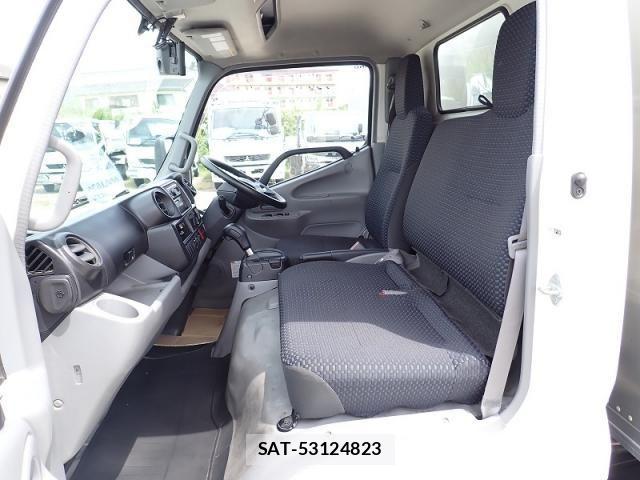 Hino DUTRO 2019-11 8524552-13