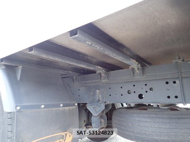 Hino DUTRO 2019-11 8524552-18