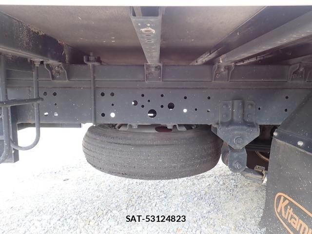 Hino DUTRO 2019-11 8524552-19