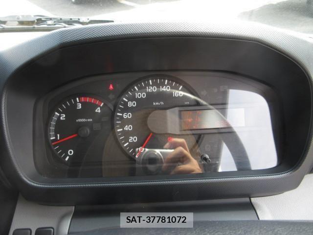 Hino DUTRO 2018-04 8524540-19