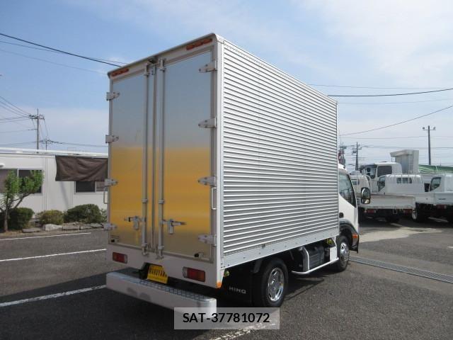 Hino DUTRO 2018-04 8524540-3