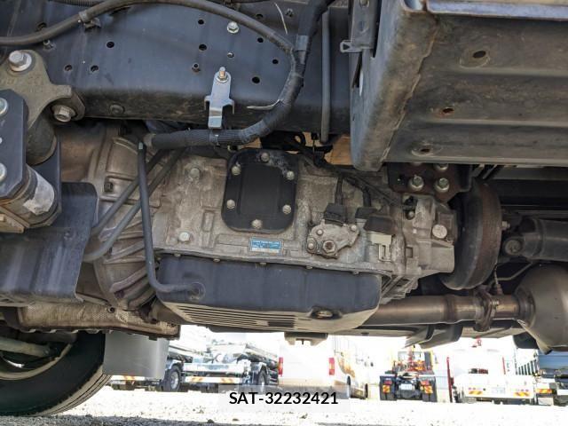 Hino DUTRO 2019-10 8524529-18