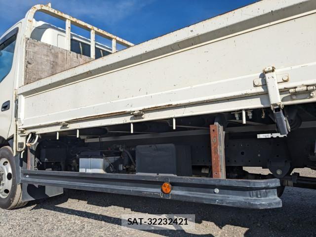 Hino DUTRO 2019-10 8524529-19