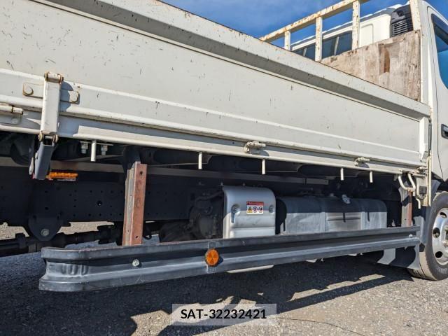 Hino DUTRO 2019-10 8524529-23
