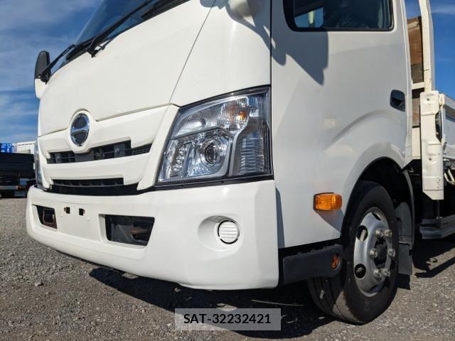 Hino DUTRO 2019-10 8524529-25