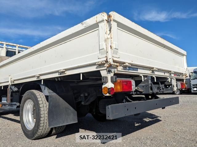 Hino DUTRO 2019-10 8524529-6