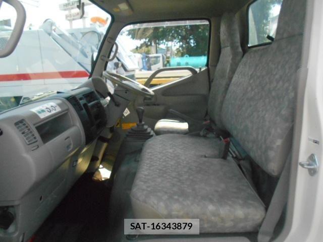 Hino DUTRO 2011-08 8524488-18
