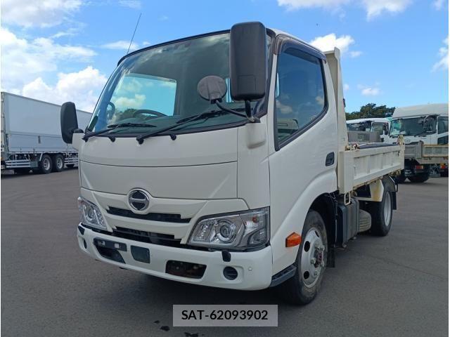 Hino DUTRO 2022-10 8524479-0