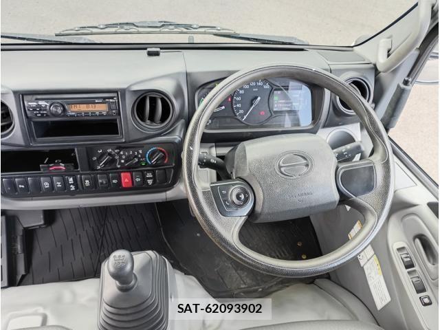 Hino DUTRO 2022-10 8524479-22