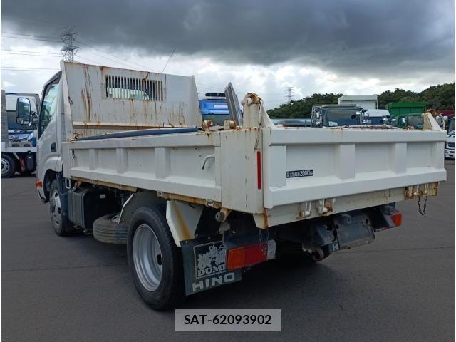 Hino DUTRO 2022-10 8524479-3