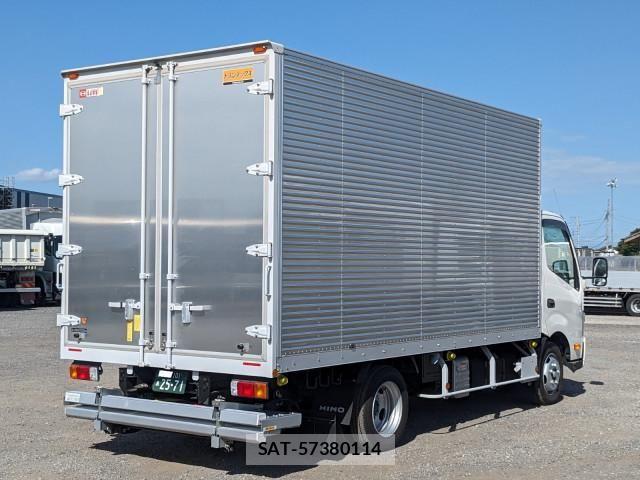 Hino DUTRO 2024-09 8524466-3