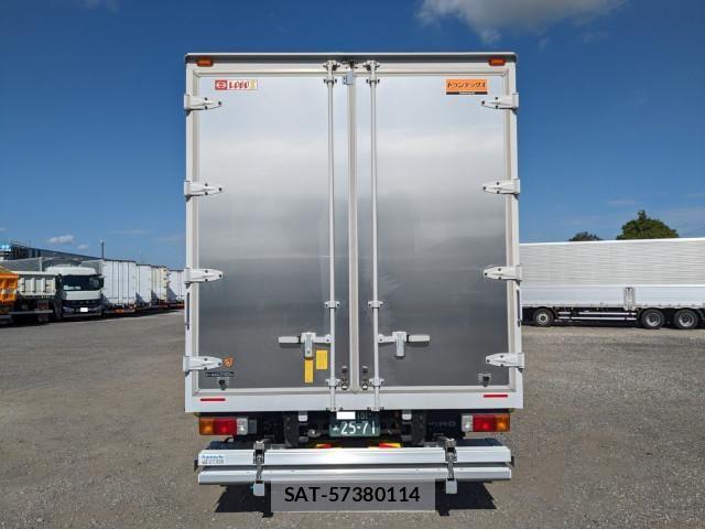 Hino DUTRO 2024-09 8524466-4