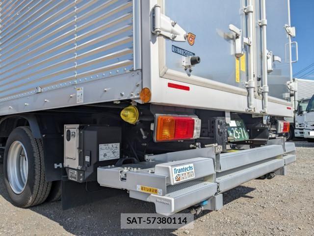Hino DUTRO 2024-09 8524466-6