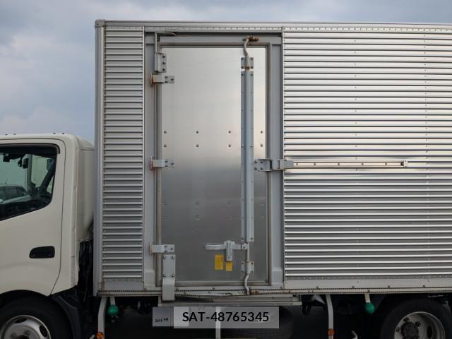 Hino DUTRO 2023-03 8524473-12