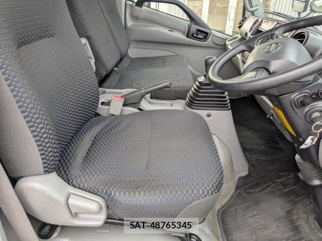 Hino DUTRO 2023-03 8524473-25