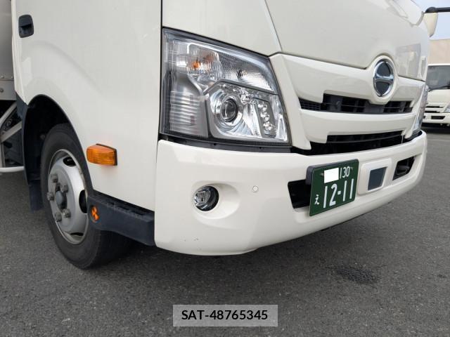 Hino DUTRO 2023-03 8524473-26