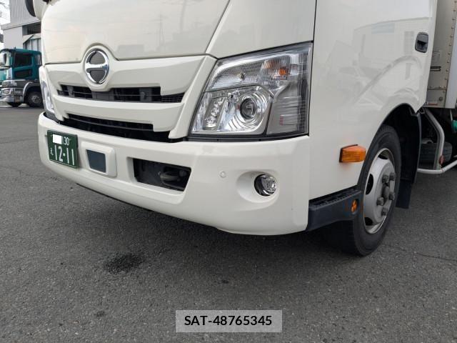 Hino DUTRO 2023-03 8524473-27