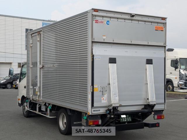 Hino DUTRO 2023-03 8524473-3