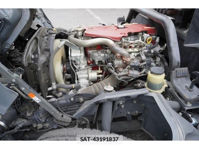 Hino DUTRO 2018-02 8524486-13