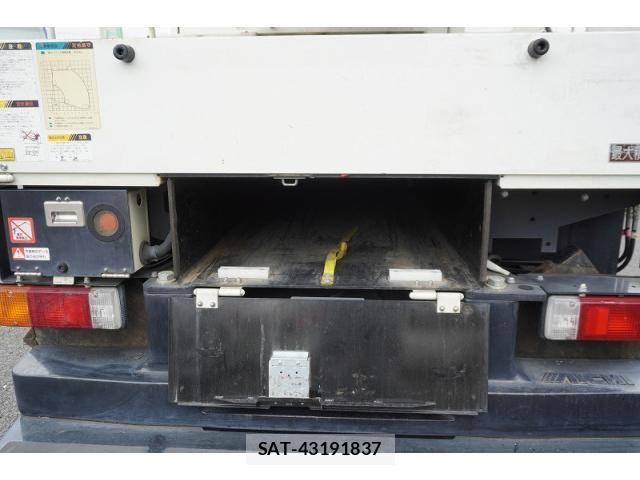 Hino DUTRO 2018-02 8524486-19