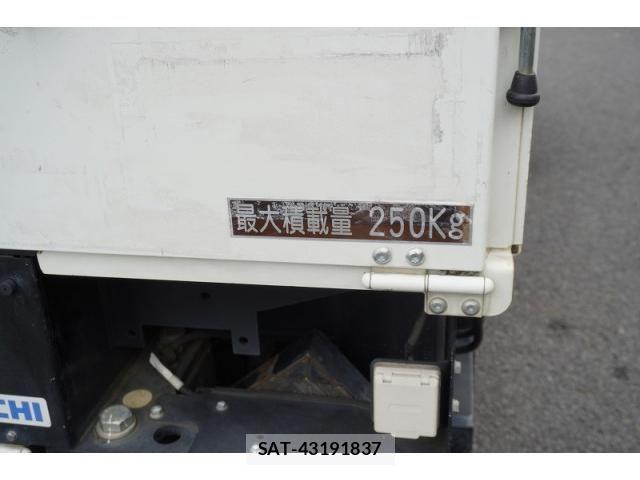 Hino DUTRO 2018-02 8524486-20