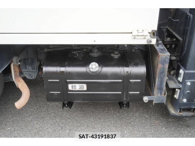Hino DUTRO 2018-02 8524486-22