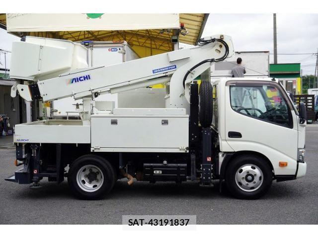 Hino DUTRO 2018-02 8524486-4