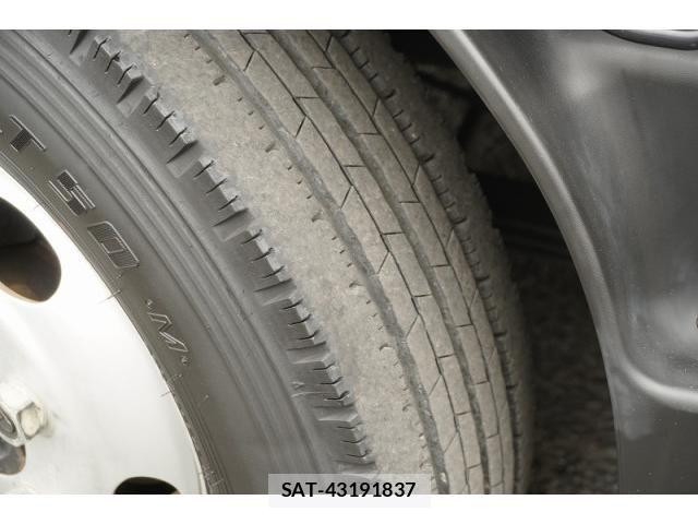 Hino DUTRO 2018-02 8524486-8