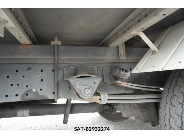Hino DUTRO 2016-06 8524550-10