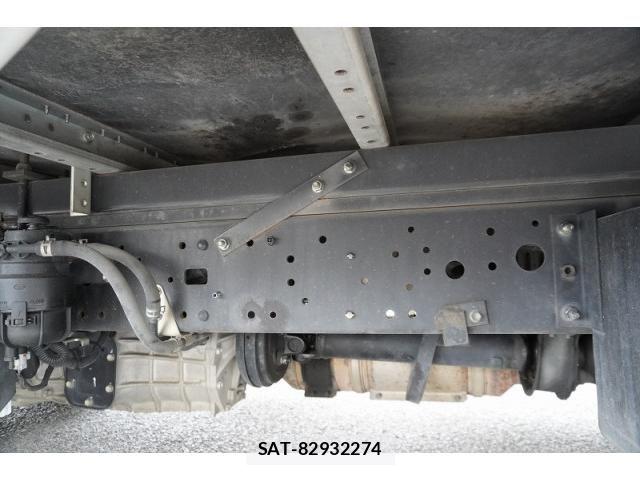 Hino DUTRO 2016-06 8524550-11